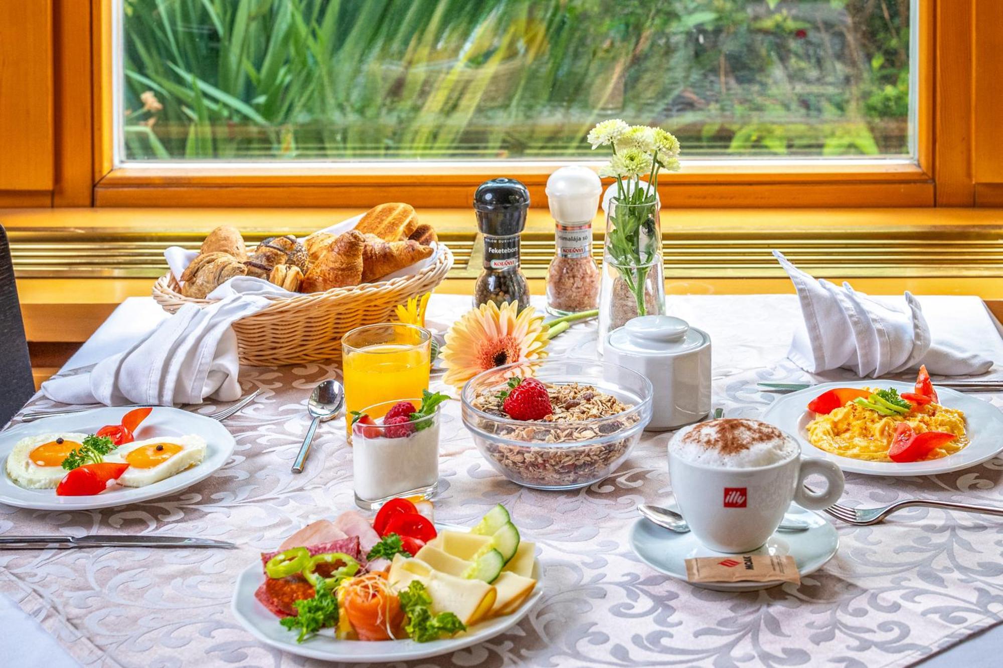Corvin Hotel Budapest Residence Εξωτερικό φωτογραφία